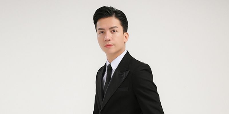 ประวัติของผู้ก่อตั้ง ณภัทร